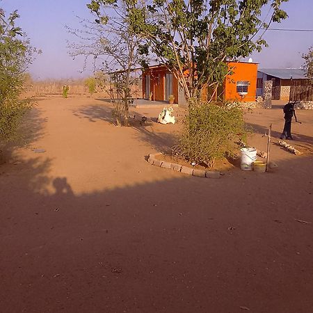 Petrified Forest Restcamp Khorixas Buitenkant foto